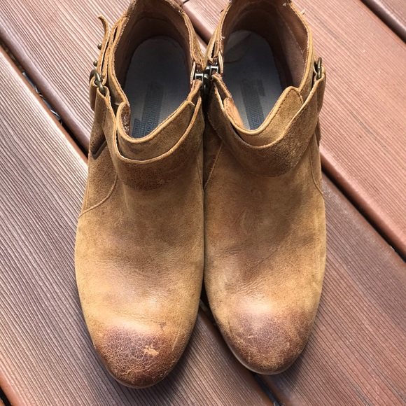 Clark’s leather booties - Picture 1 of 5